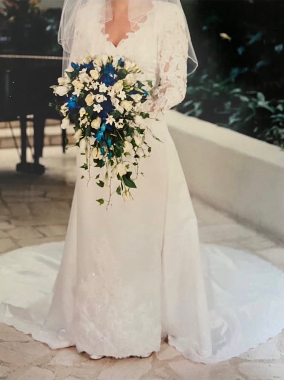 Yes To The Dress Wedding Gown - Picture 3 of 6